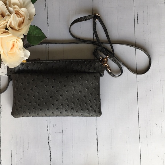 NEW! 🖤 Aura’s Ribbed 4-Compartment Crossbody Bag - Picture 6 of 7